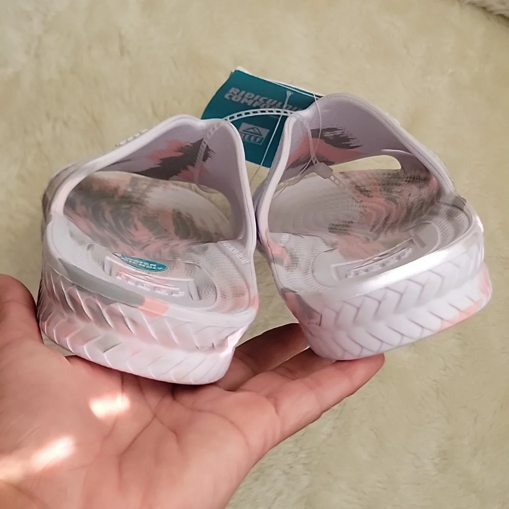 🩴NWT REEF Women's Water Xslide Sandals. White, Pink, Gray Colors. Size 9. - Picture 10 of 12